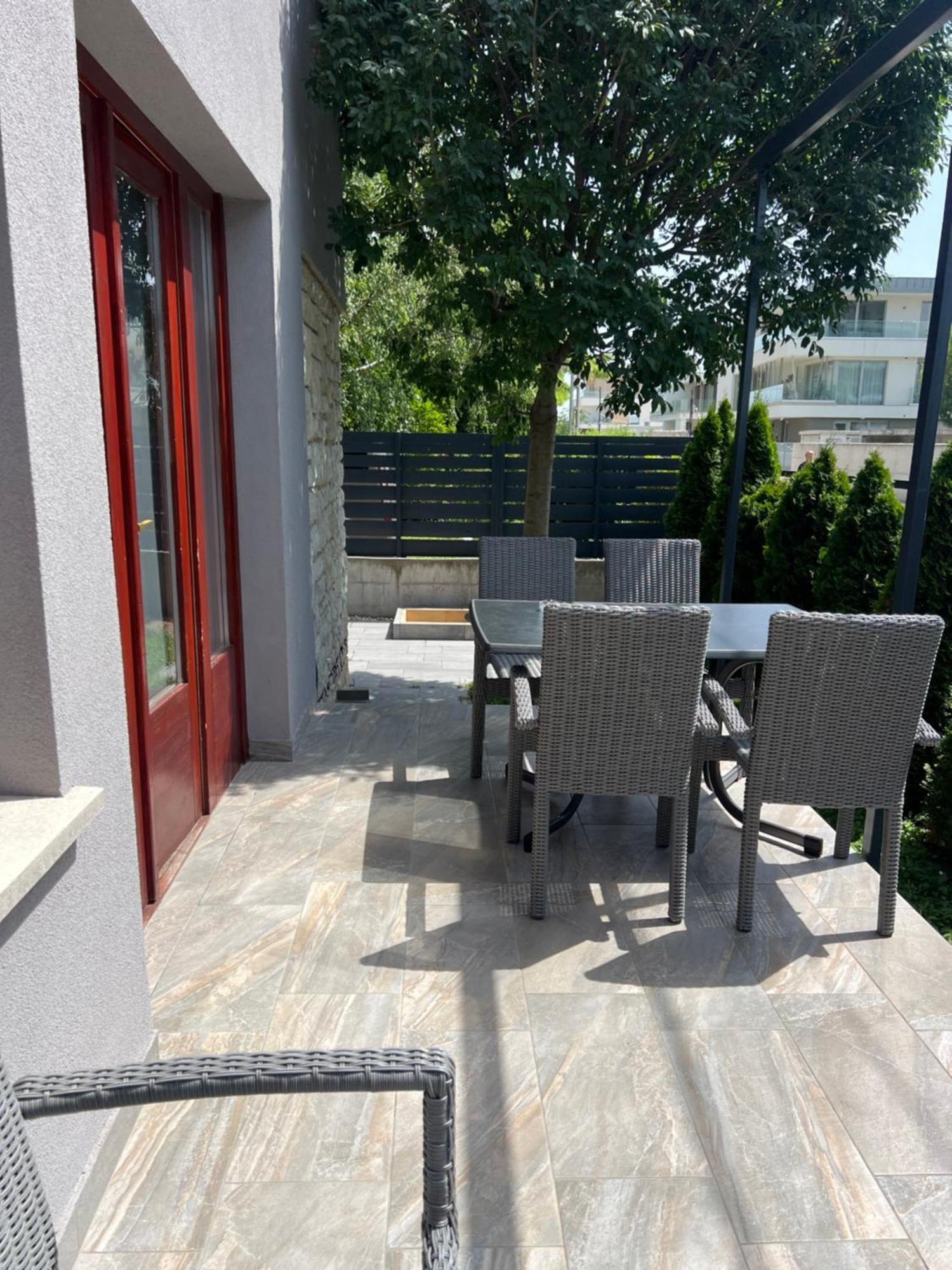Hullám Apartman Balatonlelle Exterior foto